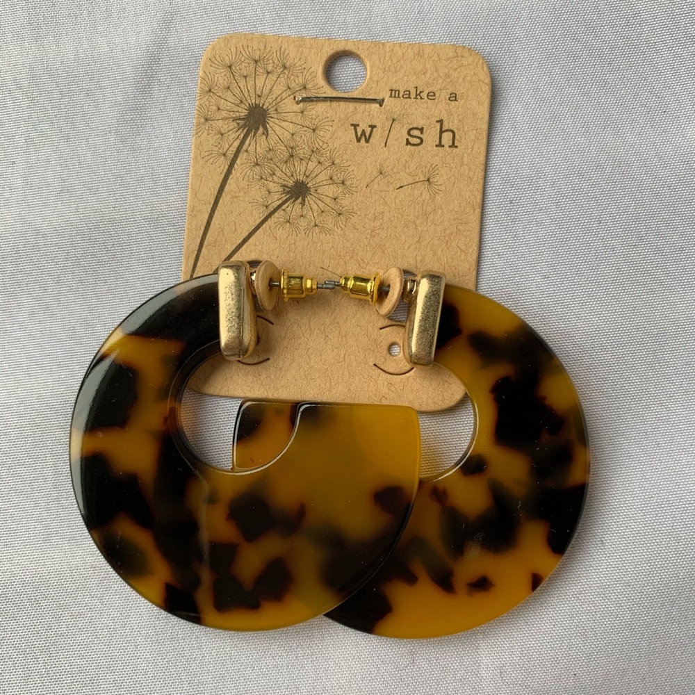 Acrylic Hoop Cheetah Print Earring